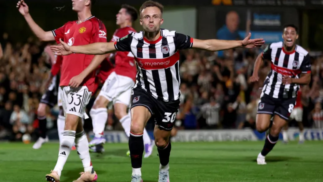 Grimsby Town vs Manchester United F.C. Timeline